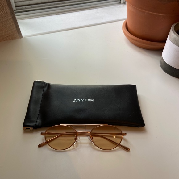 SUZI Sunglasses in nude - Picture 4 of 5